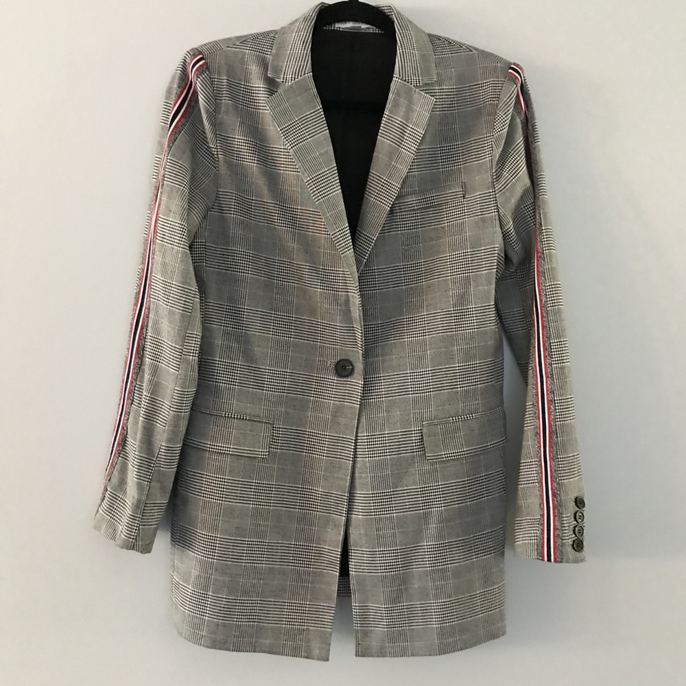 Coco+Jaimeson gray plaid coat striped detail